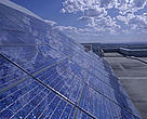 A energia solar é uma das alternativas para a redução de emissão de gases poluentes