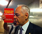 Cartão vermelho para o ex-ministro da Agricultura do Governo Lula Reinhold Stephanes