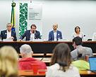 Mesa de debates do Seminário que discutiu o cenário atual da Amazônia