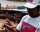 Damião Castro da Silva é um dos pescadores que tem usado os smartphones para monitorar os lagos da região de Feijó 