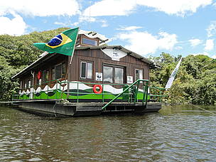 O flutuante será utilizado com base para operações de fiscalização, além de facilitar a realização ... 
© WWF-Brasil / Jorge Eduardo Dantas
