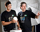 Reynaldo Gianecchini e Marcio Scavone vestem a camisa da Hora do Planeta.