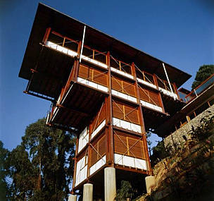 A Residência Olga, inaugurada em 1991, é uma das obras brasileiras feitas em madeira mais famosas do País