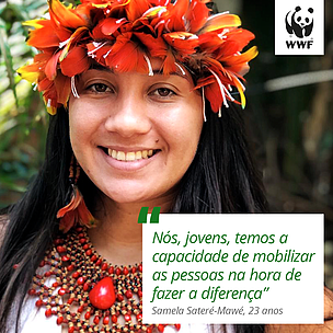 A estudante de biologia Samela Sateré Mawé trabalha junto a um grupo de mulheres na periferia de Manaus