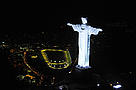 O Cristo Redentor, pouco antes de ter suas luzes apagadas para a Hora do Planeta 2011. 
© WWF-Brasil / Cristina Lacerda